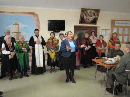 Святкова різдвяна вечеря для військовослужбовців в/ч міста Святкова різдвяна вечеря для військовослужбовців в/ч міста