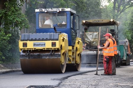 Останні штрихи на вул. Підгірянки Останні штрихи на вул. Підгірянки