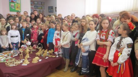 Закриття виставок-конкурсів творчих робіт вихованців та учнів із гуртків та студій образотворчого та декоративно-ужиткового мистецтва
