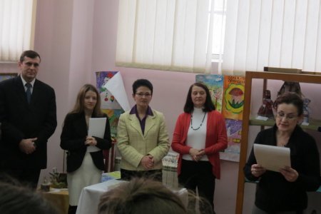 Закриття виставок-конкурсів творчих робіт вихованців та учнів із гуртків та студій образотворчого та декоративно-ужиткового мистецтва