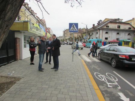 На вулиці Тичини з’явилась нова розмітка
