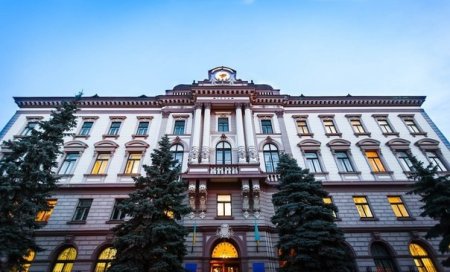 Центральний корпус медичного університету/ Central Building of Medical Academy