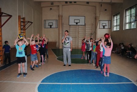 Веселі канікули в дитячо-юнацьких клубах за місцем проживання розпочалися