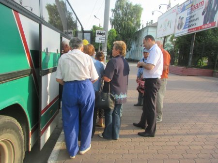 Міський голова перевірив якість перевезень на дачні масиви
