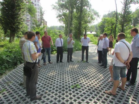 Тривають роботи з благоустрою у сквері «Первоцвіт»