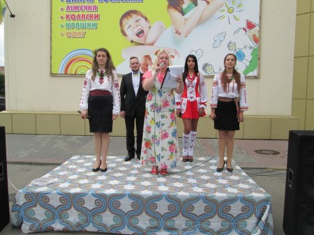 Святковий концерт «Збудуємо щастя власними руками»
