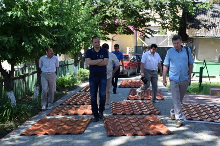 В Опришівцях перекривають  приміщення старої школи