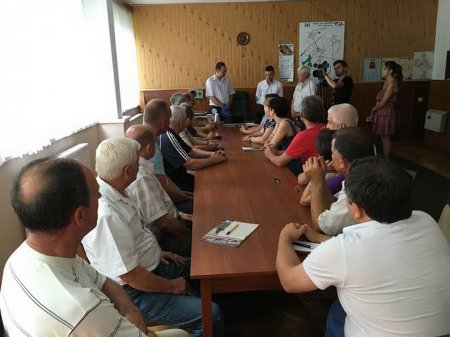 Міський голова представив нового очільника КП «Електроавтотранс» Віталія Голутяка