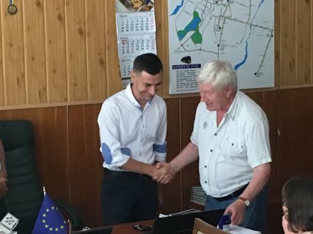 Міський голова представив нового очільника КП «Електроавтотранс» Віталія Голутяка