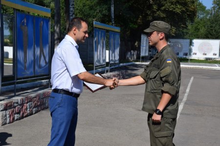 Міський голова вручив грамоти та грошові премії бійцям Військової частини 1241