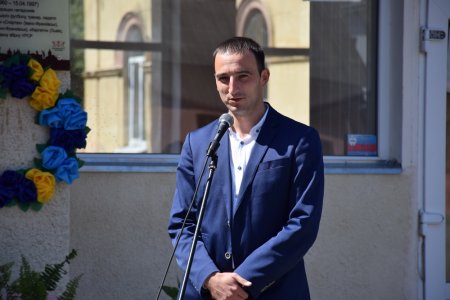 В Івано-Франківську відкрили анотаційну дошку Богдану Дебенку