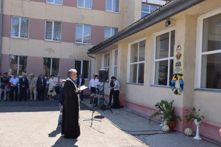 В Івано-Франківську відкрили анотаційну дошку Богдану Дебенку