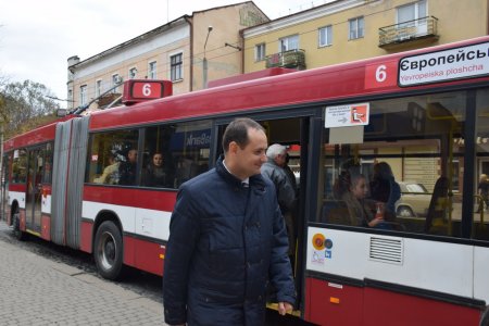 Для Івано-Франківська придбали сучасні тролейбуси