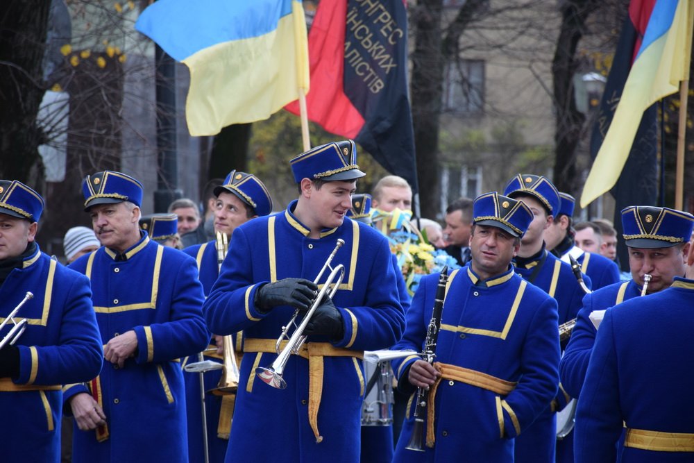 Відбулася хода та урочисте віче з нагоди 98-ї річниці проголошення ЗУНР Відбулася хода та урочисте віче з нагоди 98-ї річниці проголошення ЗУНР