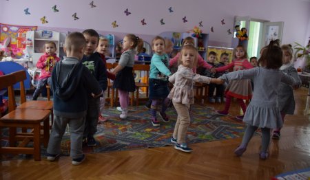 В одному з найстаріших дитсадків міста замінюють покрівлю