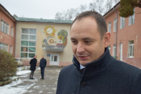 В одному з найстаріших дитсадків міста замінюють покрівлю