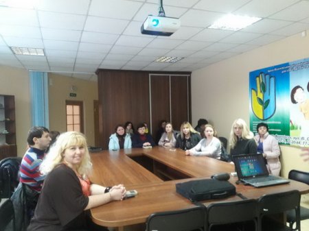 В центрі соціальних служб провели тренінг про реабілітацію наркозалежних