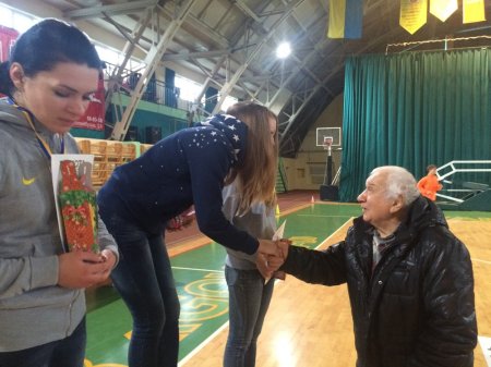 НОВОРІЧНИЙ ЧЕМПІОНАТ