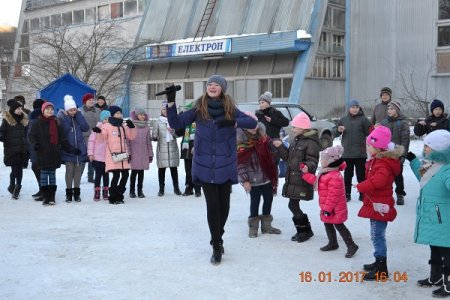 Відбулася святкова розважальна програма «Новорічно-різдвяна феєрія» біля дитячо-юнацького центру