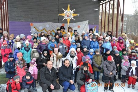 «Новорічно-різдвяна феєрія»  біля клубу «Юність»