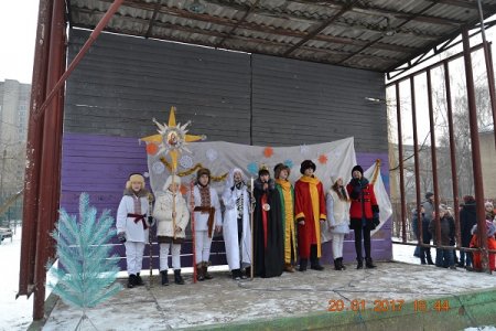 «Новорічно-різдвяна феєрія»  біля клубу «Юність»