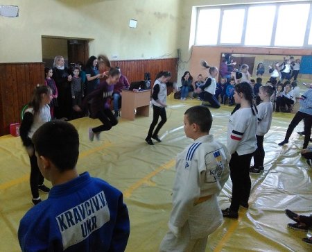 Спортивно-розважальна програма «Спортивна зима» в клубі «Оріон»