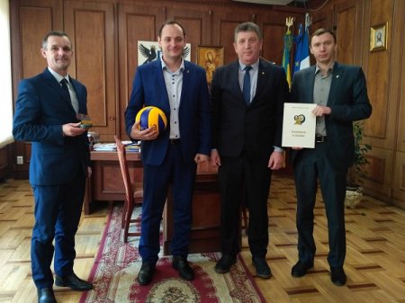 Міжнародний турнір з волейболу – до Дня міста