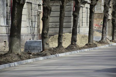 Крок за кроком упорядковують нові вулиці Івано-Франківська