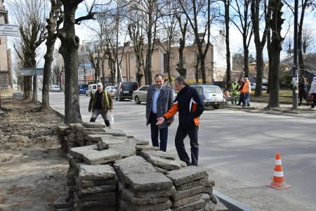 Крок за кроком упорядковують нові вулиці Івано-Франківська
