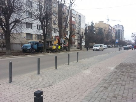 Крок за кроком упорядковують нові вулиці Івано-Франківська