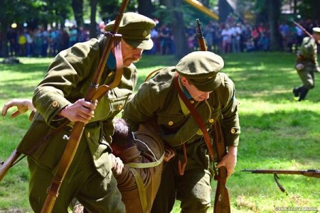 В Івано-Франківську урочисто відзначили День Героїв