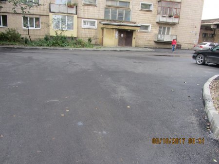 Роботи з ремонту міжбудинкових проїздів в м.Івано-Франківську продовжуються