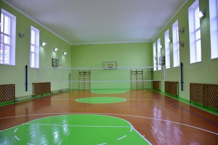 Новий спортзал для столітньої школи