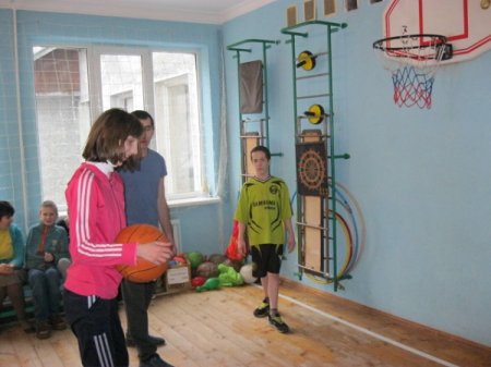 Спортивні змагання серед людей з нагоди відзначення Міжнародного дня людей з інвалідністю
