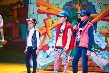 В Івано-Франківську стартував 23-ий сезон фестивалю КВН «Кавалєрка»
