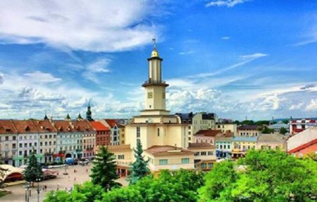 Франківськ у пошуках логотипу