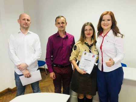 Департамент молодіжної політики та спорту вручив  сертифікати молодіжним працівникам