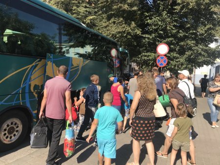 Діти міста вирушили на оздоровлення