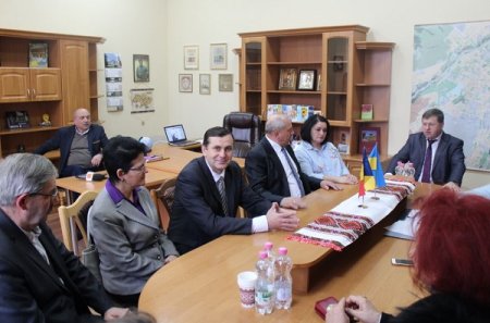 Місто Івано-Франківськ відвідала з офіційним візитом делегація освітян з Марамуреського повіту Румунії