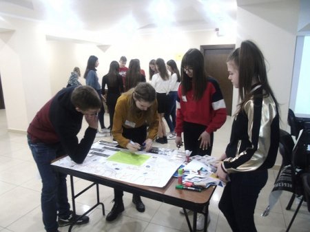 Франківських школярів навчали безпечним подорожам закордон та як не стати жертвою торгівлі людьми