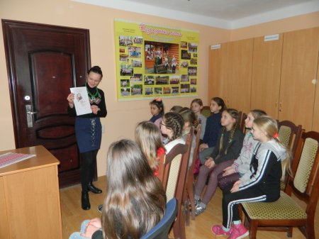 Лекція про творчість Марійки Підгірянки
