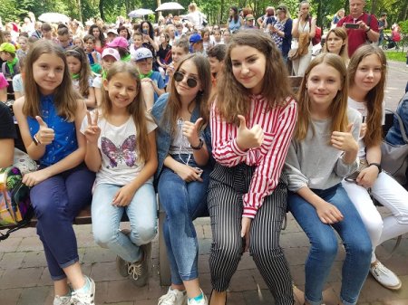 ШКОЛИ ПРОЩАЮТЬСЯ З ТАБОРАМИ