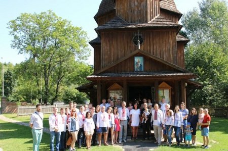 В Польщі продовжують відновлювати давні українські кладовища