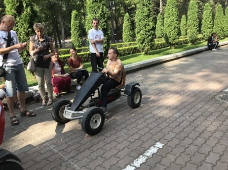 Змагання з перегонів на веломобілях