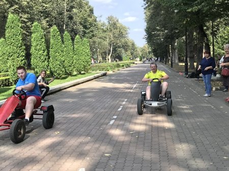 Змагання з перегонів на веломобілях