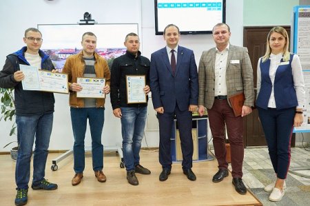 В Центрі надання адміністративних послуг м. Івано-Франківська відбулося урочисте вручення свідоцтв про народження дитини
