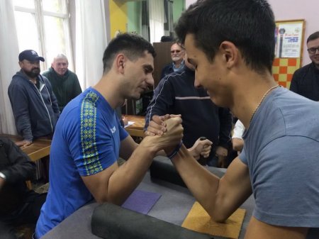 Турнір з армспорту серед людей з інвалідністю