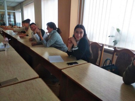 НАВЧИТИСЯ ГОВОРИТИ АНГЛІЙСЬКОЮ МОЖНА І В БІБЛІОТЕЦІ!