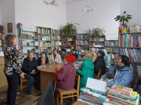 Літературно-поетична світлиця “Дзвени струмочком, рідна мово!”