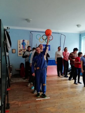 Спортивні естафети з нагоди відзначення Міжнародного дня людей з інвалідністю 